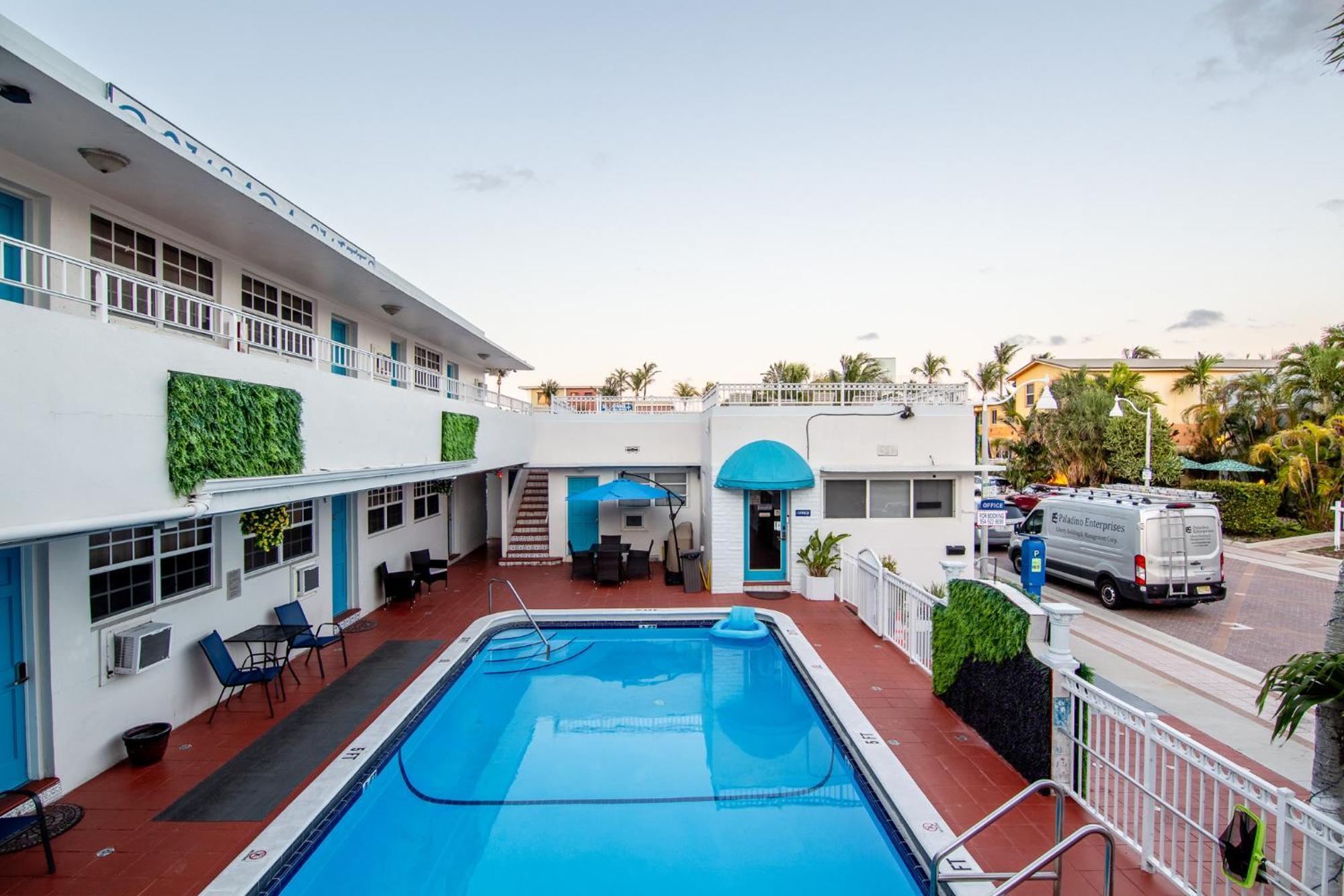 Pousada Suites Hollywood Luaran gambar