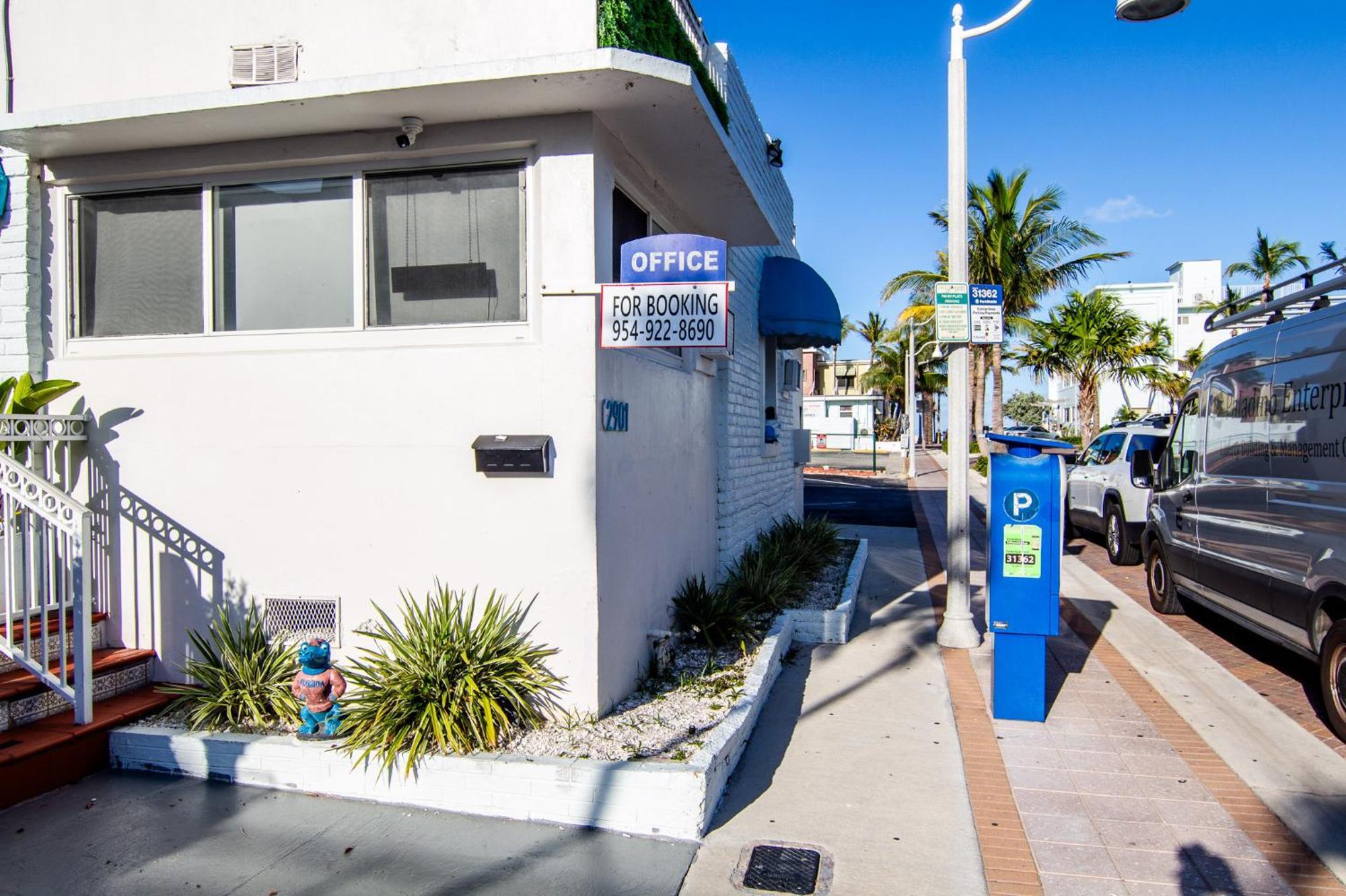Pousada Suites Hollywood Luaran gambar