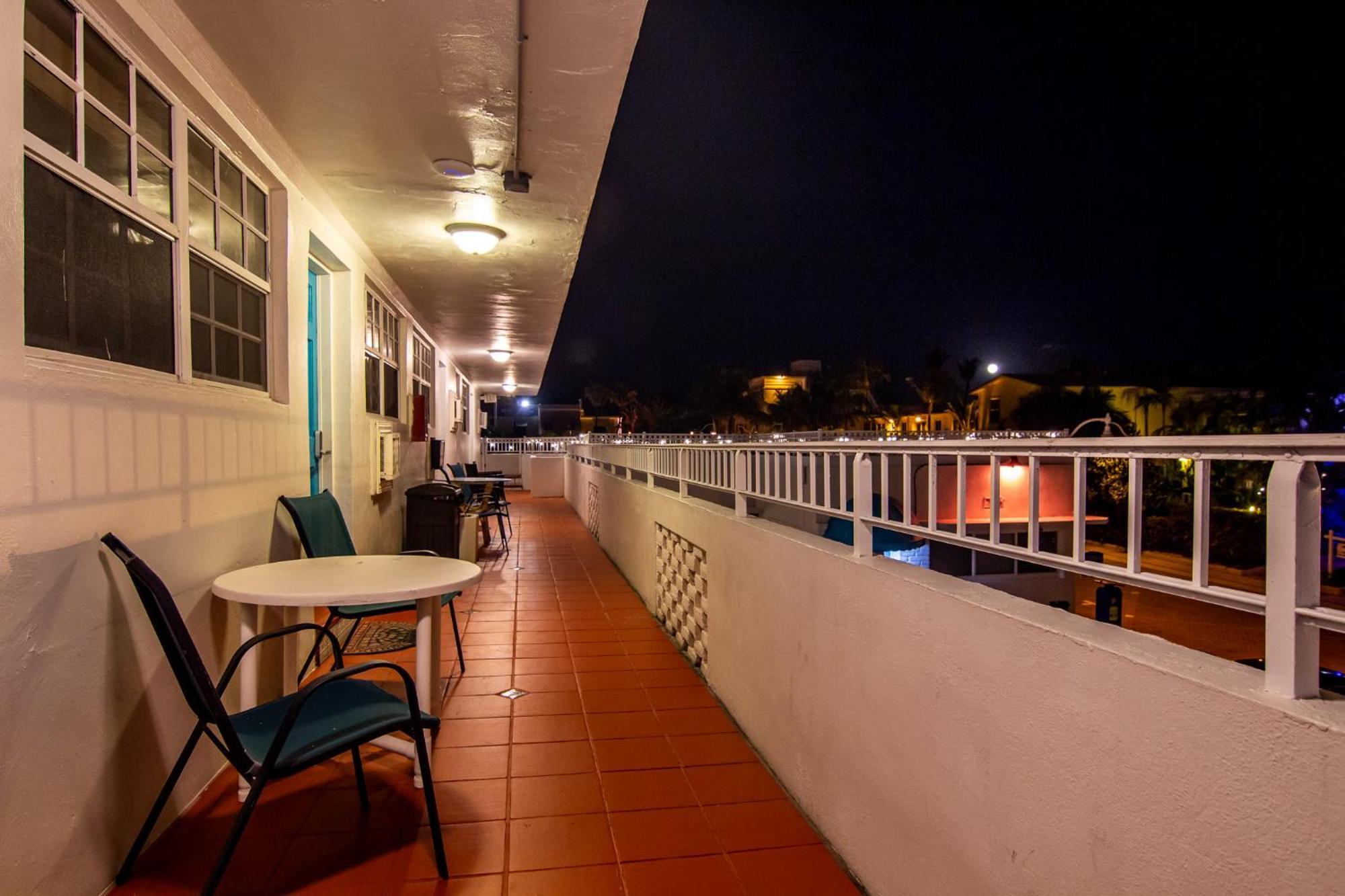 Pousada Suites Hollywood Luaran gambar